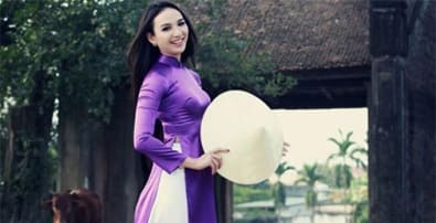 NGƯỜI EM XỨ HUẾ